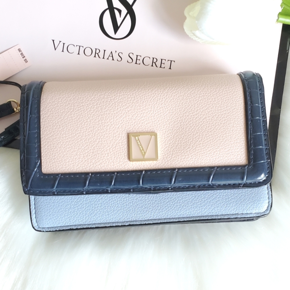 VICTORIA'S SECRET WALLET - Picture 1 of 8